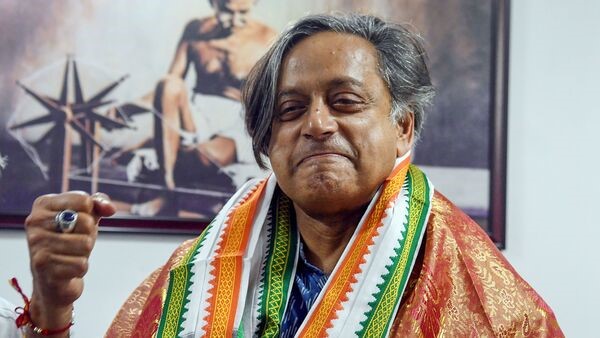 Shashi-Tharoor-anticipates-a-decline-for-the-ruling-BJP-in-the-0-Lok-Sabha-elections-despite-acknowledging-its-past-superiority-over-the-Congress