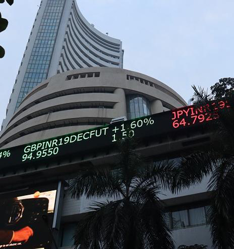Sensex-Plunges--Points-in-Broad-Sell-off--IT-and-Metals-Industries-Take-the-Hardest-Hit--VIX-Spikes-