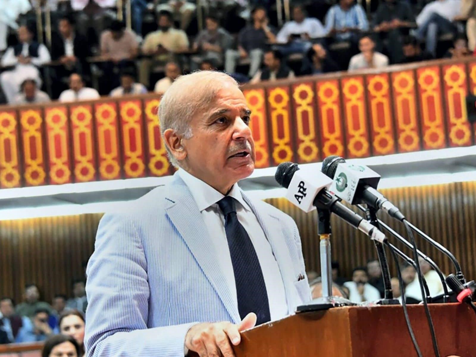 -We-feel-a-sense-of-reflection--Pak-PM-Shehbaz-Sharif-remarked-on-Bangladesh-s-economic-growth--urged-to-initiate-trade-talks-with-India