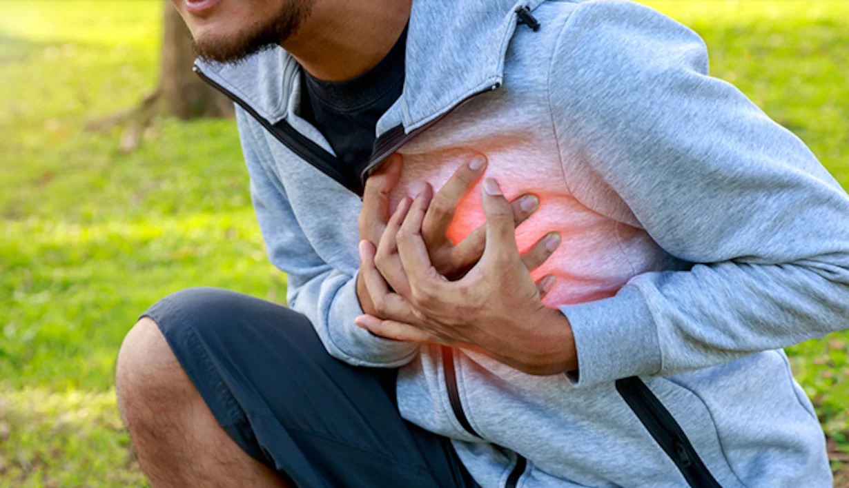 Nutrition that isn't properly tracked and excessive physical strain can lead to cardiac arrest. Here are some suggestions for safeguarding your heart.