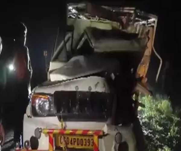 Eight-dead-and--injured-in-collision-between-goods-vehicle-and-truck-in-Chhattisgarh-s-Bemetara